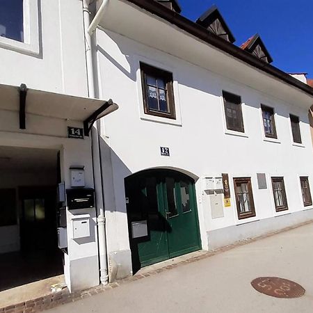 Fassbinder Klause Mit Mini-Terrasse Sankt Veit an der Glan Exterior foto